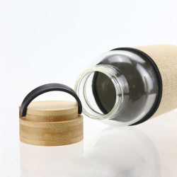 BOT024 Glass bottle with bamboo lid and sleeve